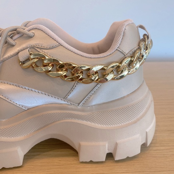 🌟 Retro Gold🌟Sneakers with Gold Chains - one of a kind! - Picture 4 of 12